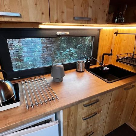 Tiny House Baraczek Brno-Jundrov, Ulice Veslarska Apartment Luaran gambar