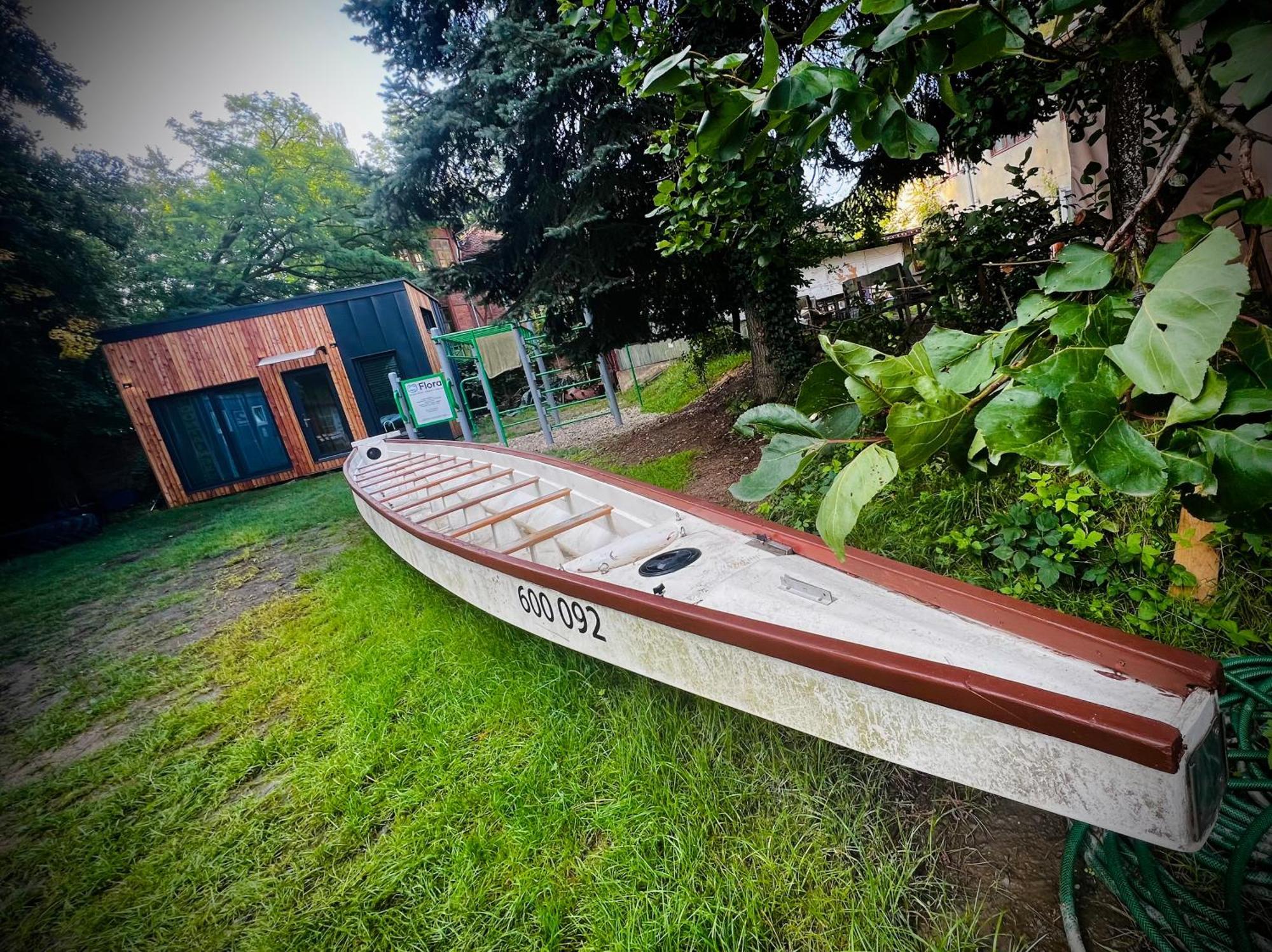 Tiny House Baraczek Brno-Jundrov, Ulice Veslarska Apartment Luaran gambar